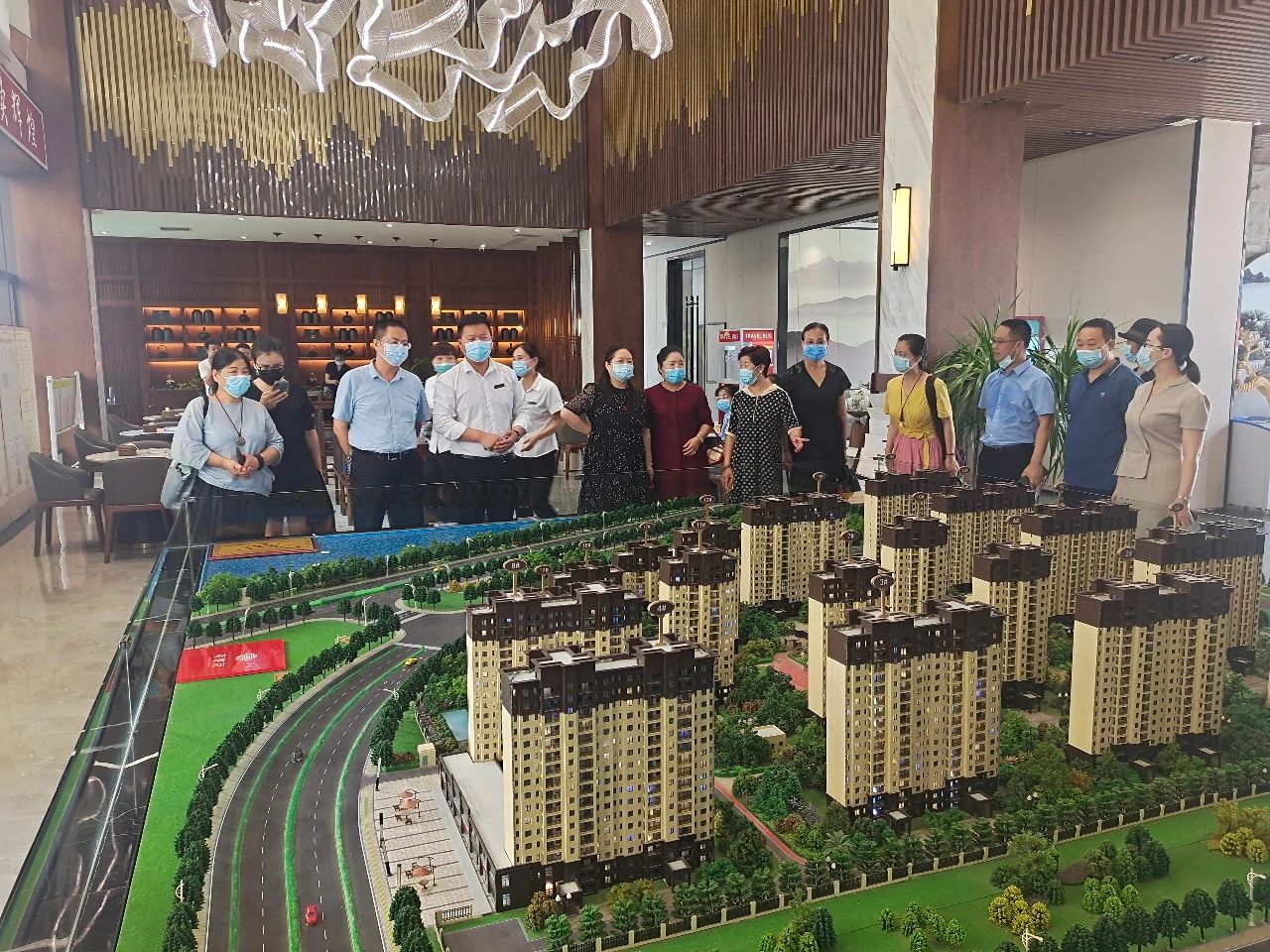 女企协座谈会2.jpg